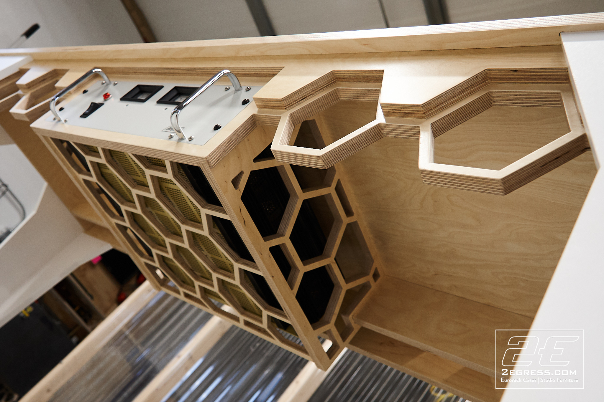 andrew huang eurorack stand 2egress