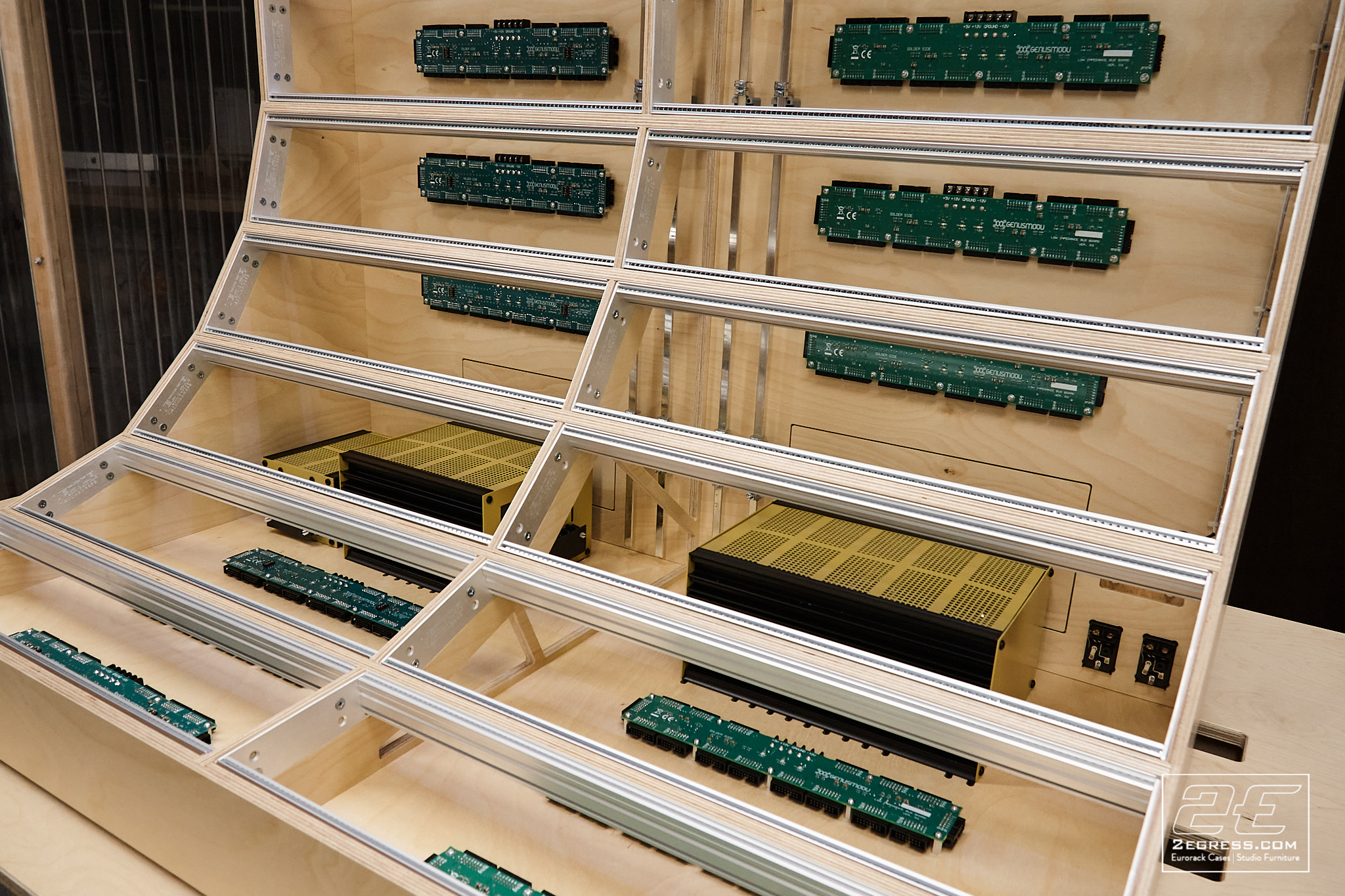 24u eurorack case Genus Modu LIBBs 2Egress