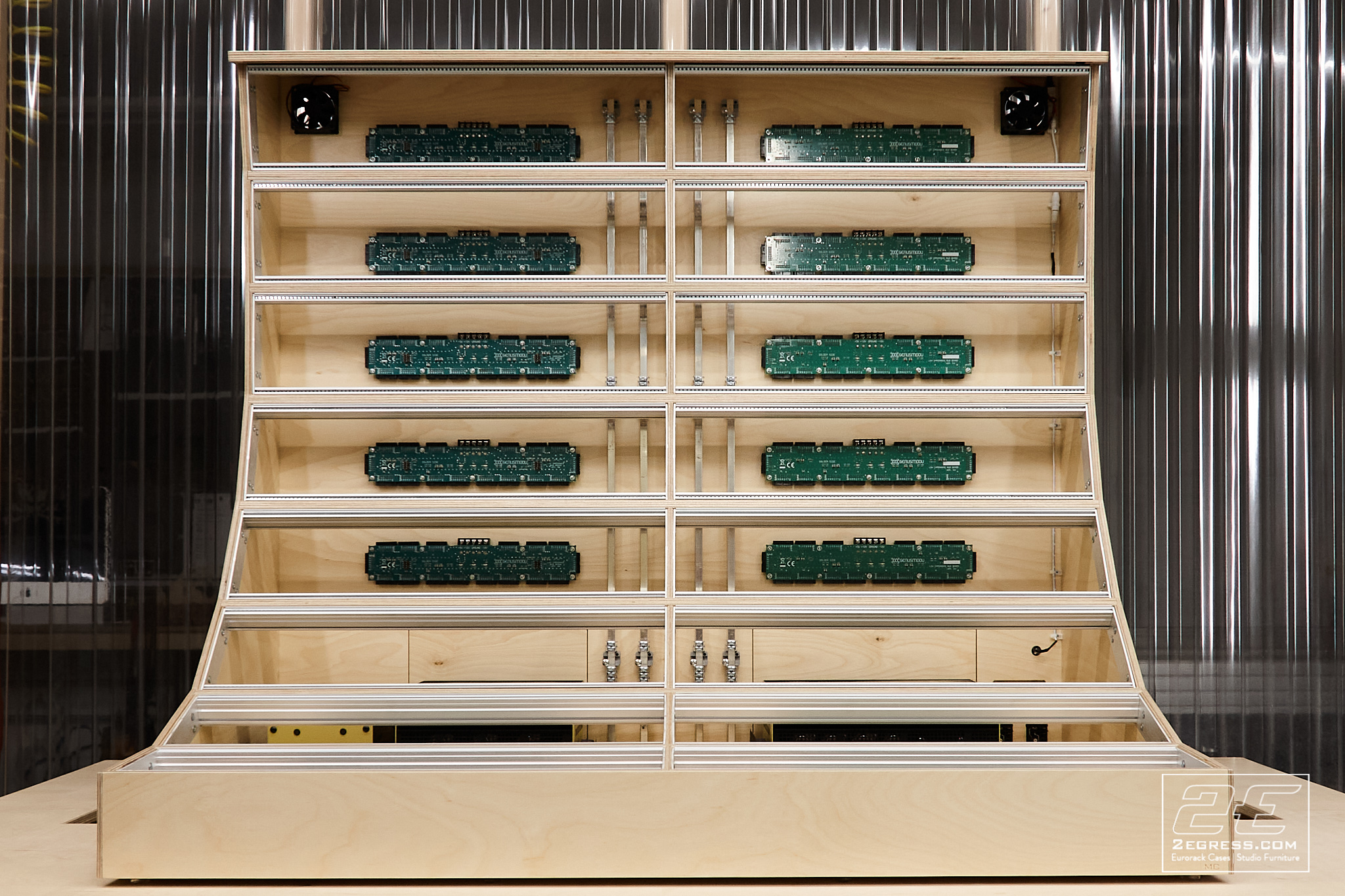 24u eurorack case Genus Modu LIBBs 2Egress