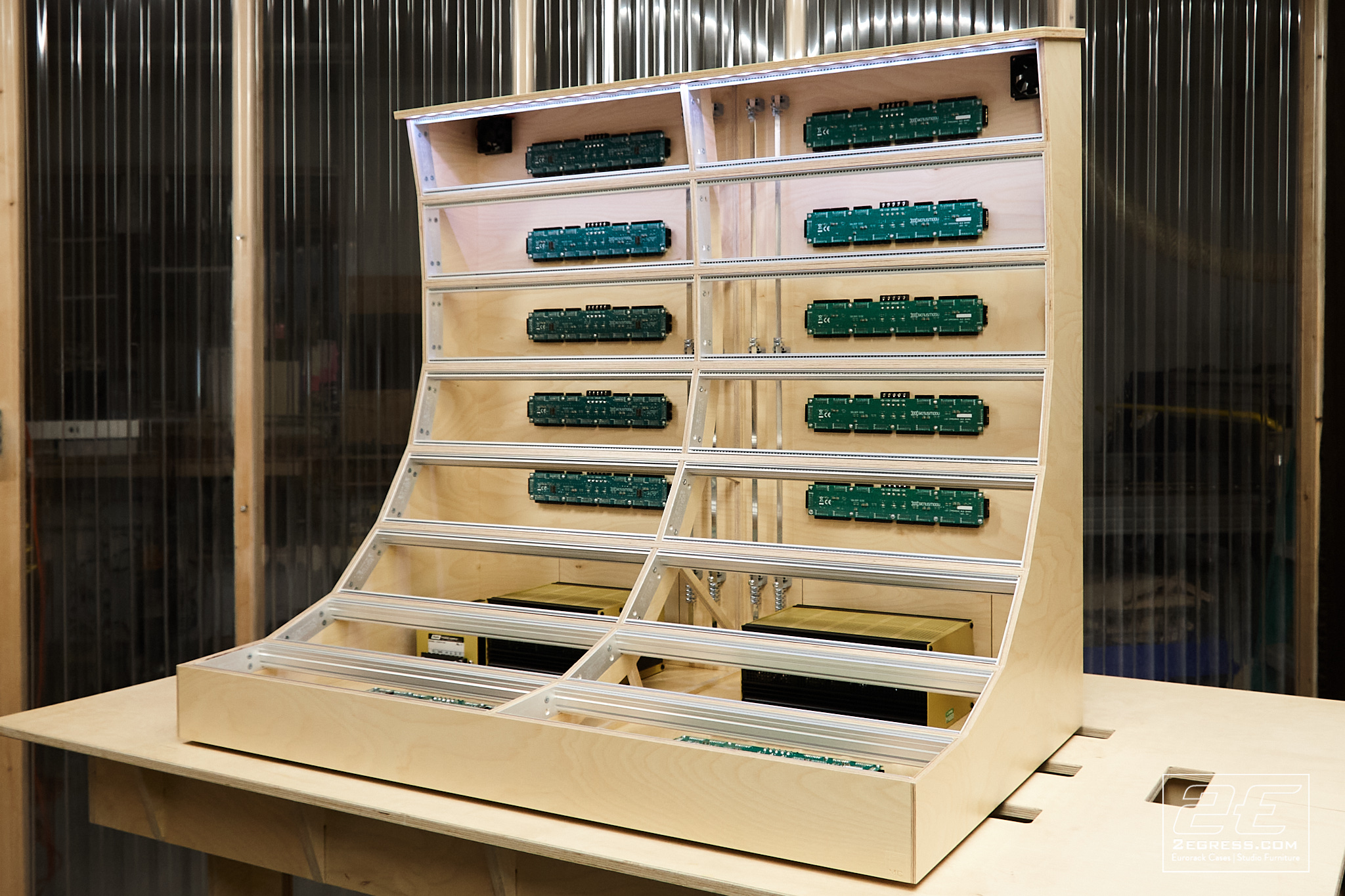 24u eurorack case Genus Modu LIBBs 2Egress