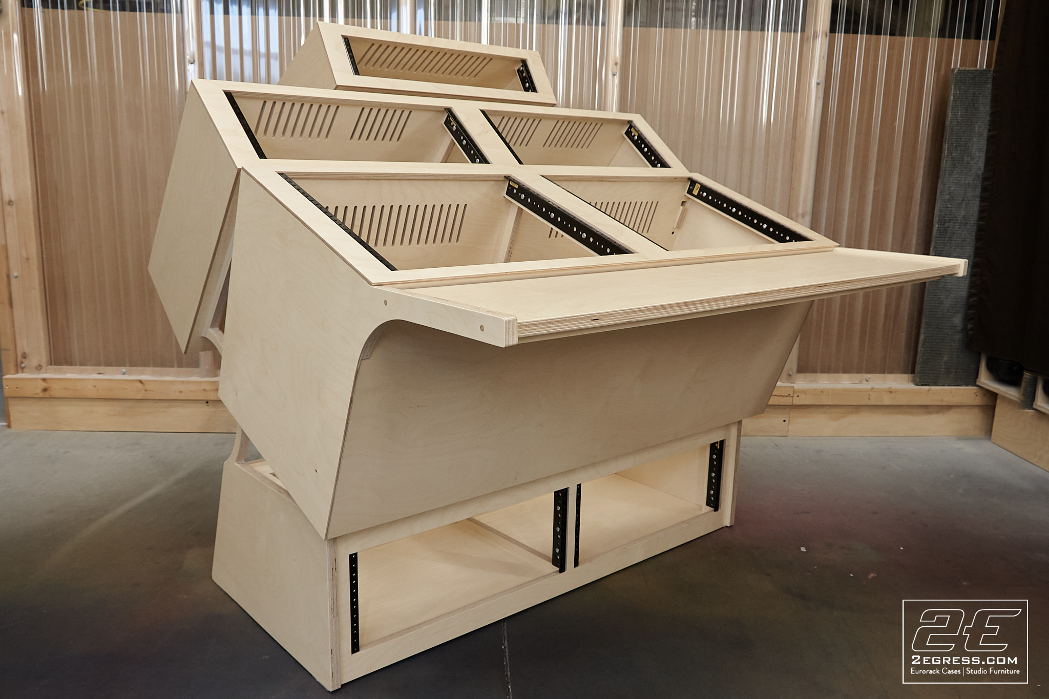 Masterimg Desk Josh Sebek 2Egress