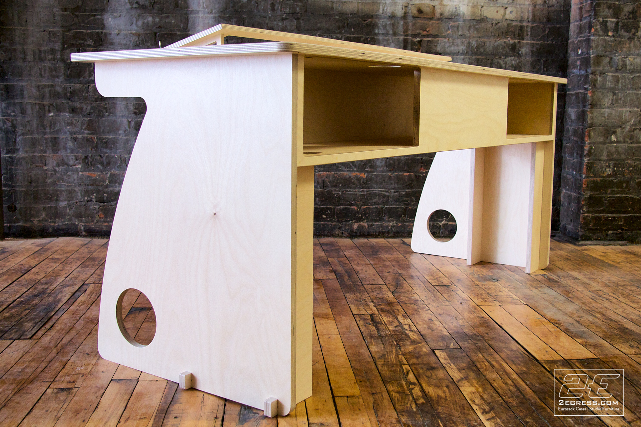 Avid Artist workstation 2egress