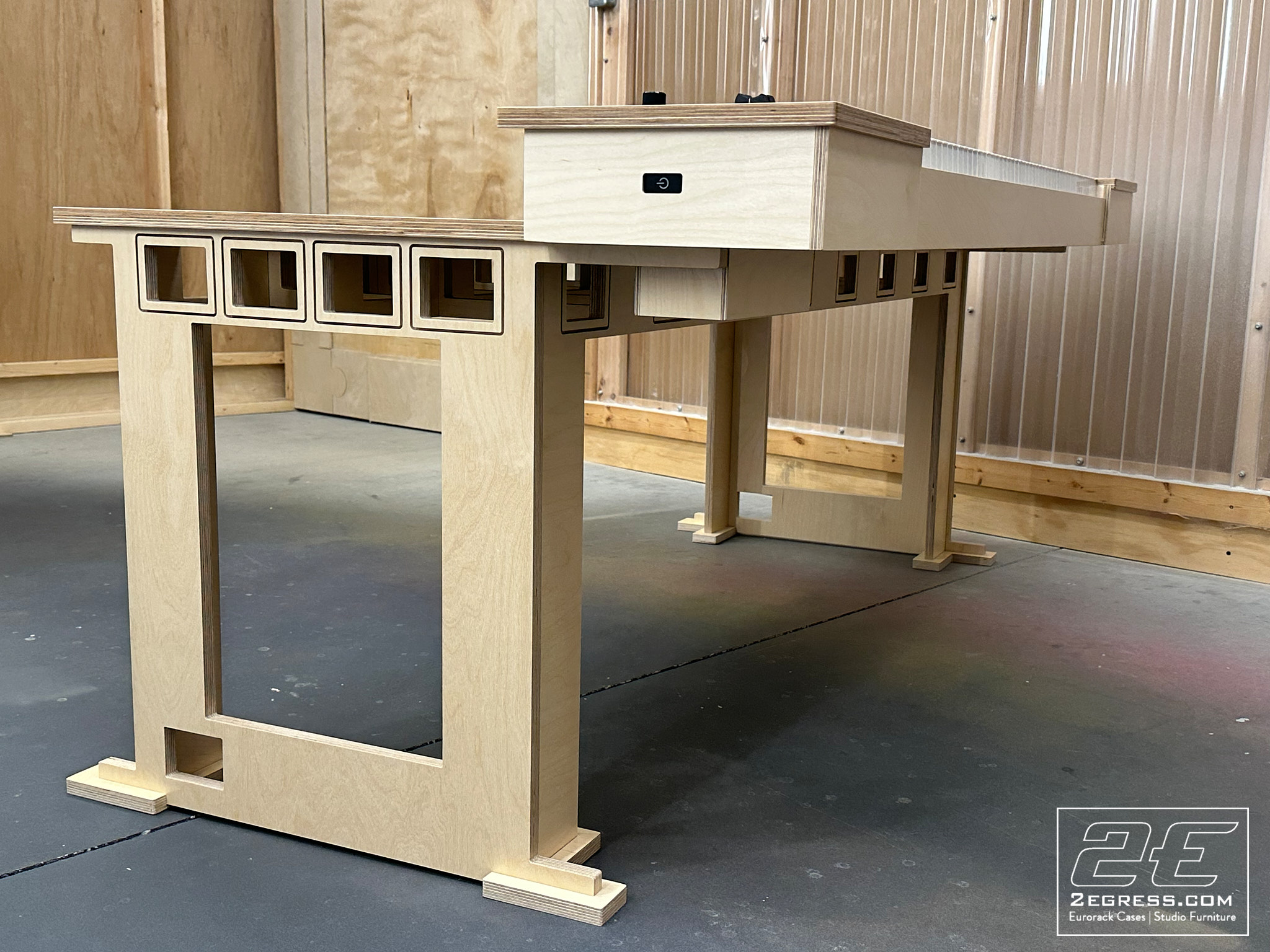 Doepfer LMK4+ Studio Desk | 2Egress