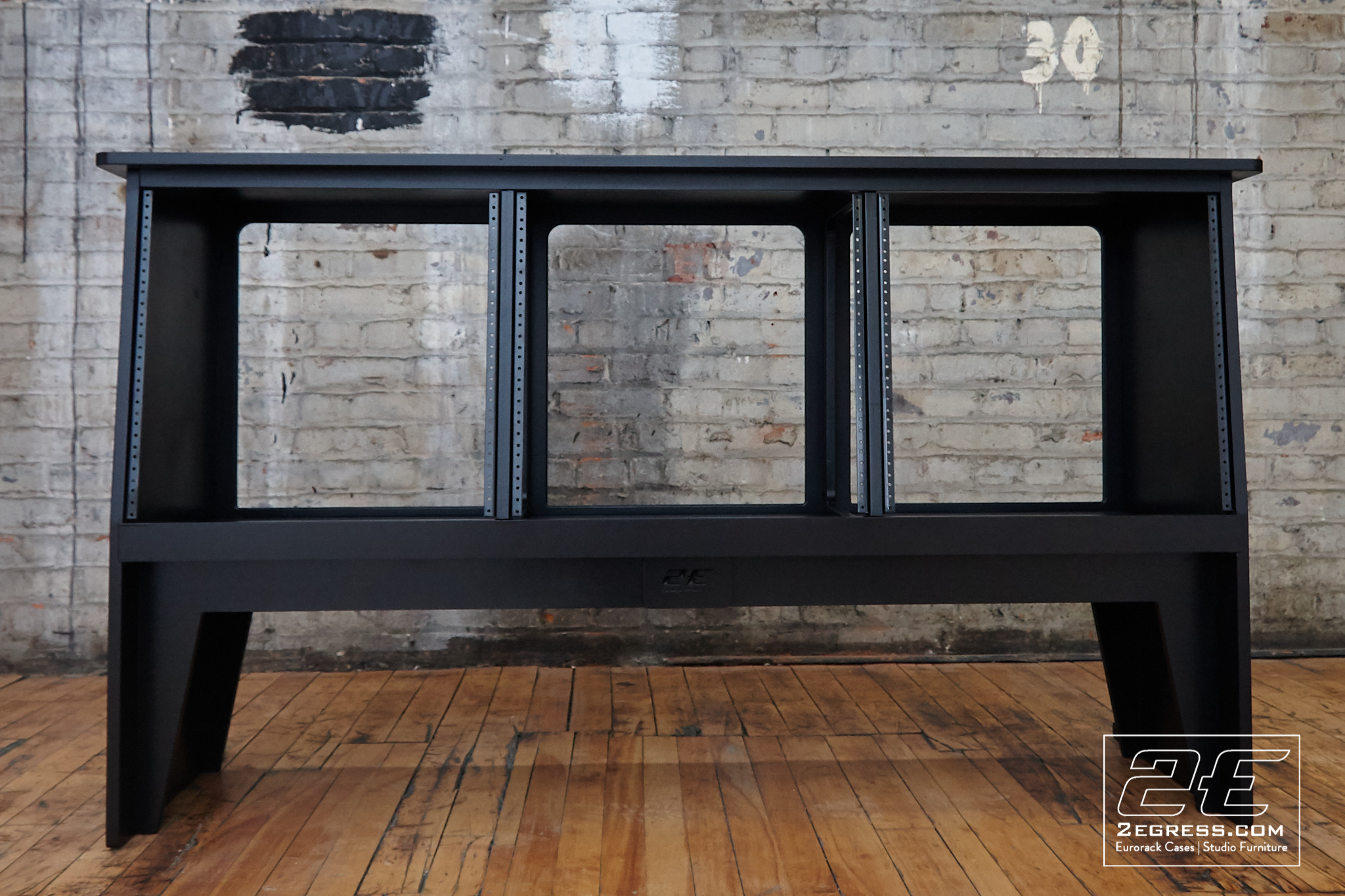 studio equipment rack sidewinder 2egress