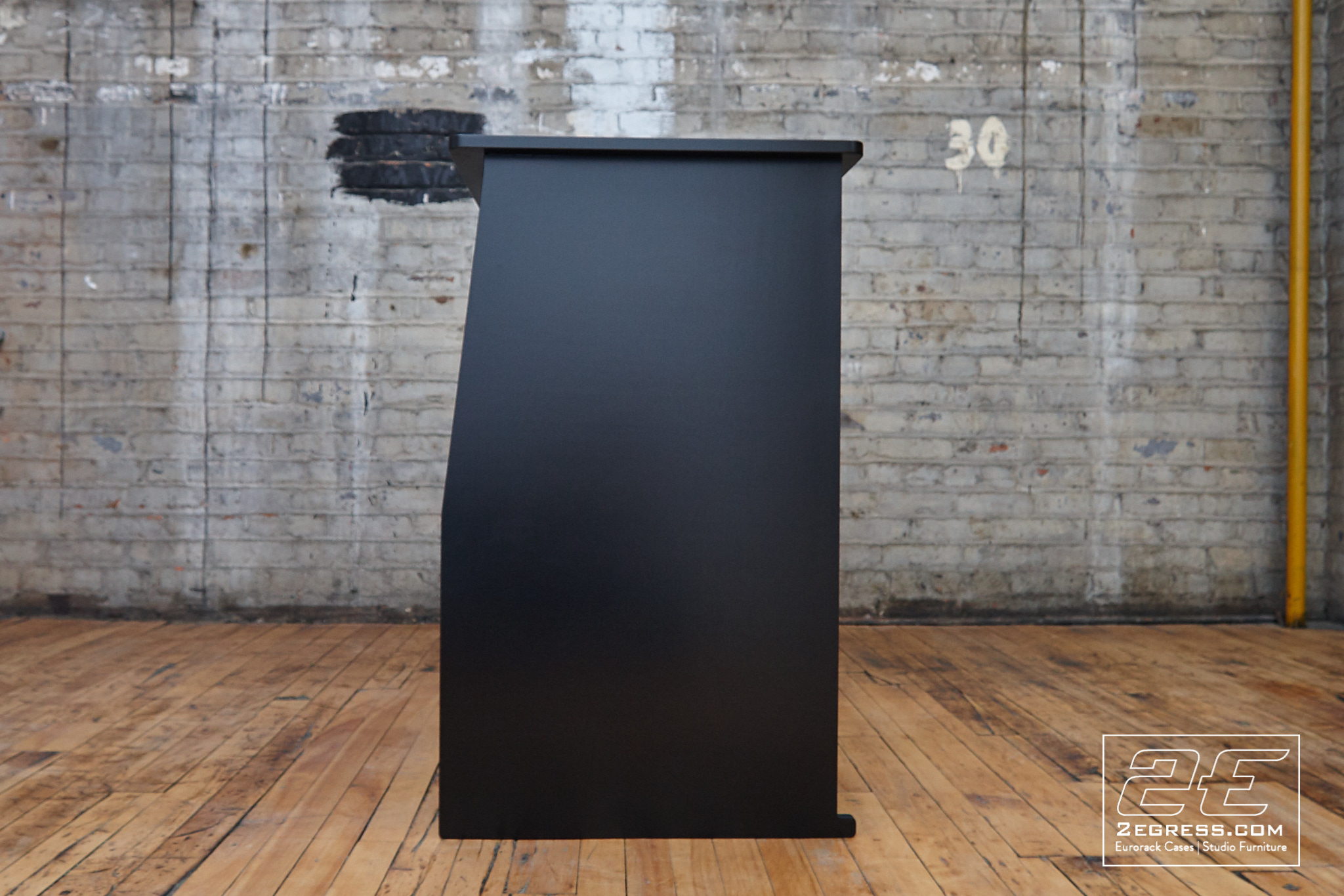 studio equipment rack sidewinder 2egress