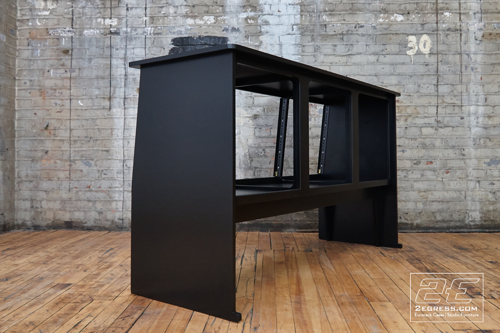 studio equipment rack sidewinder 2egress