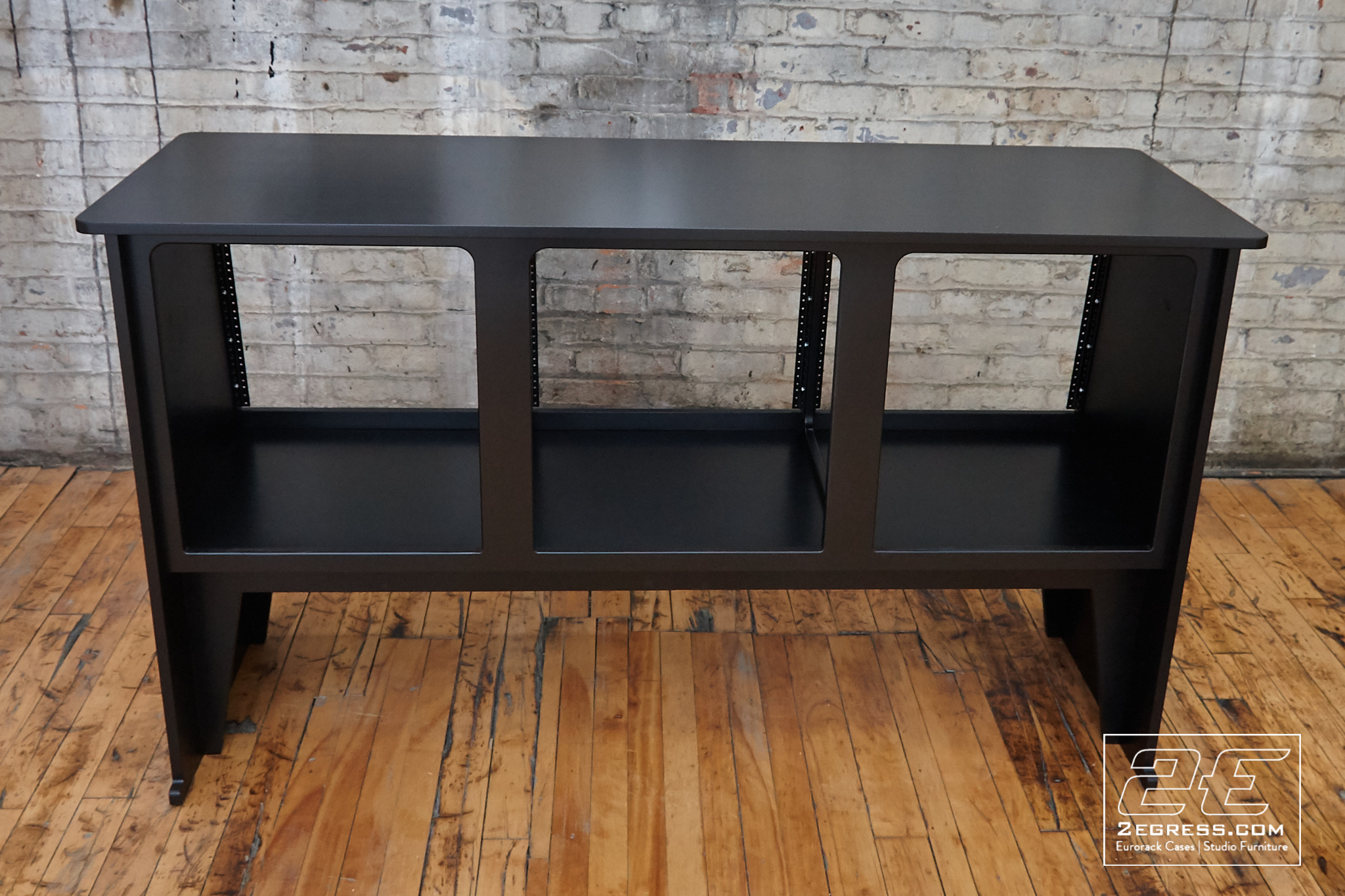 studio equipment rack sidewinder 2egress