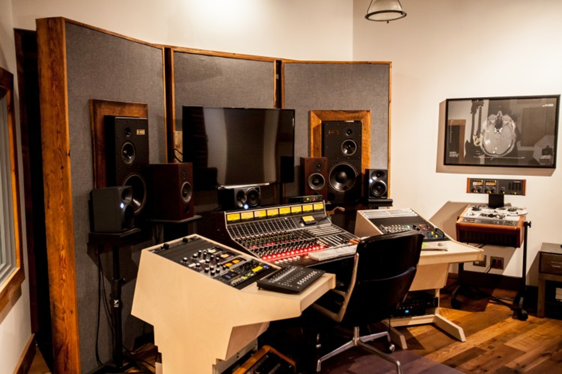 studio rack defender howie beck 2egress