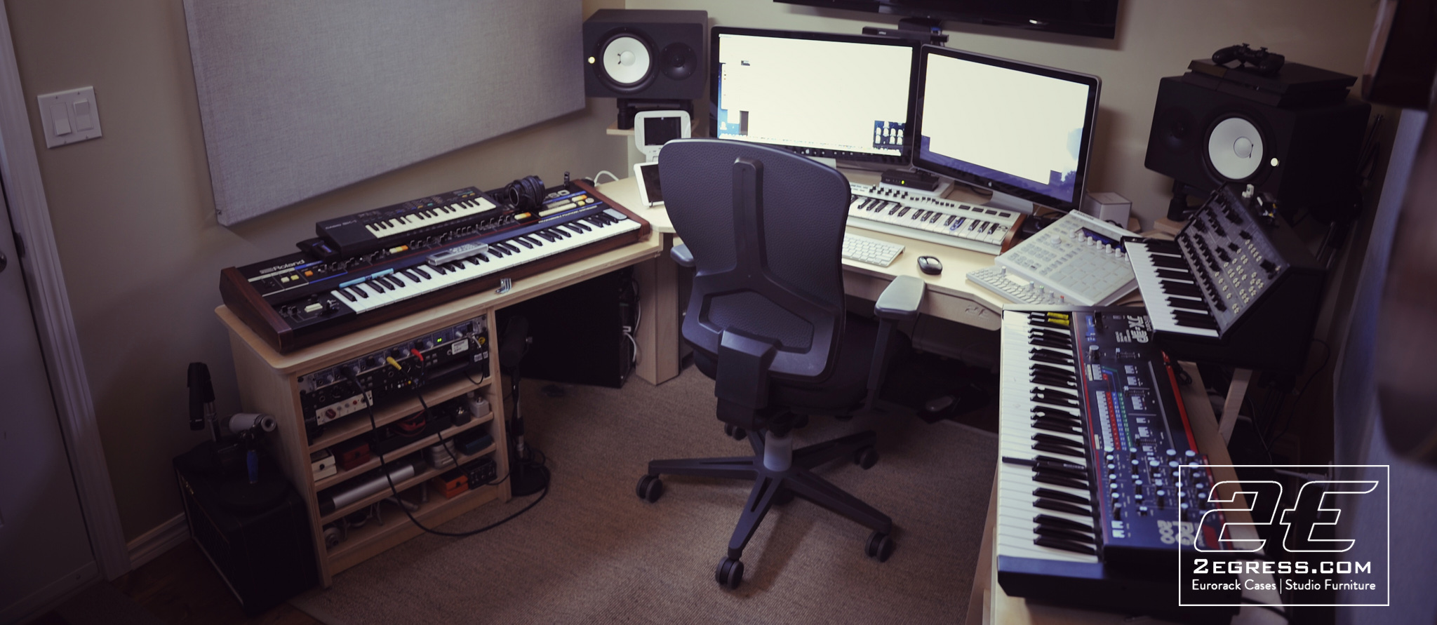 studio desk wing commander jim guthrie 2egress