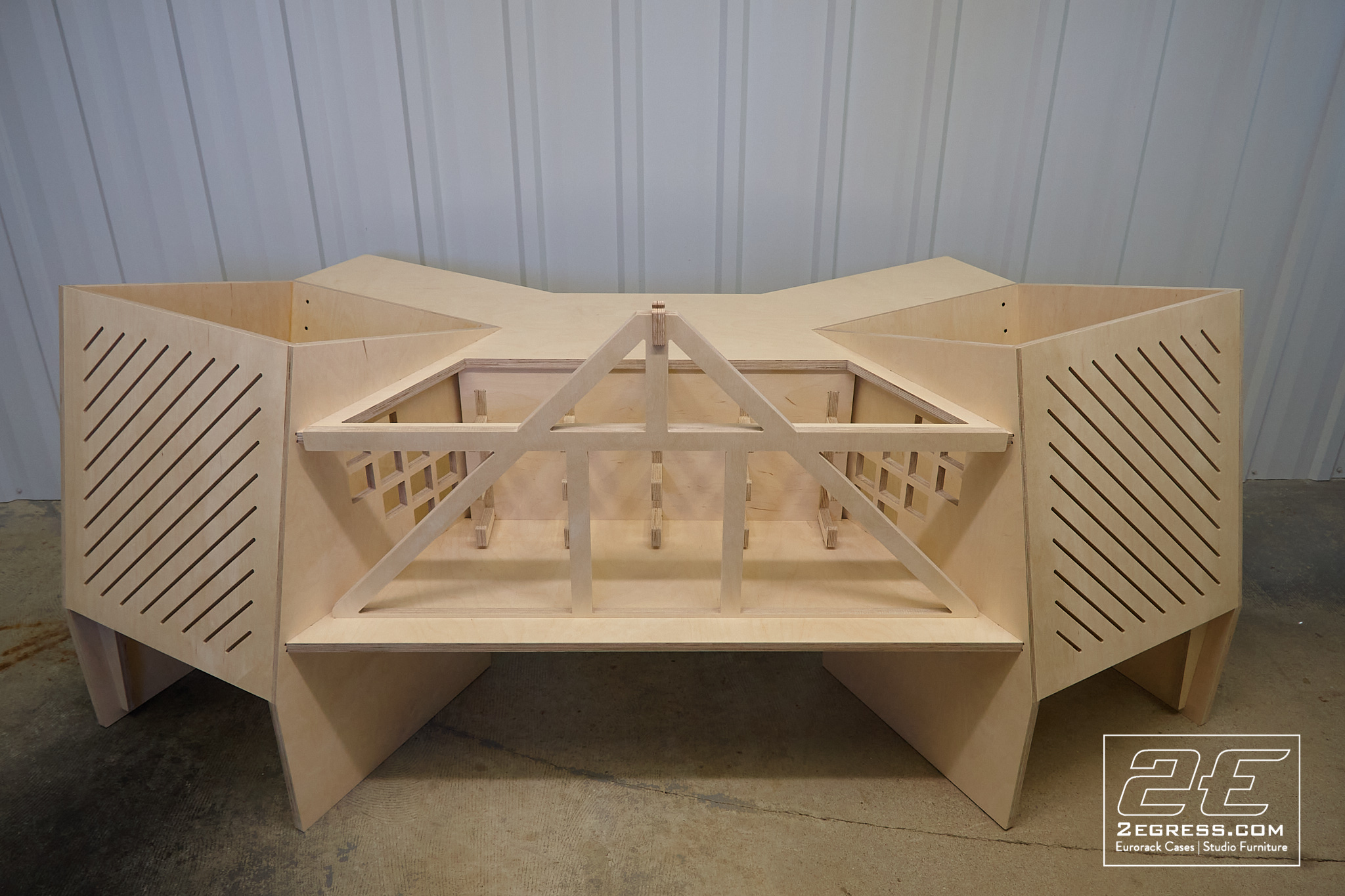 La Maîtresse studio desk 2egress