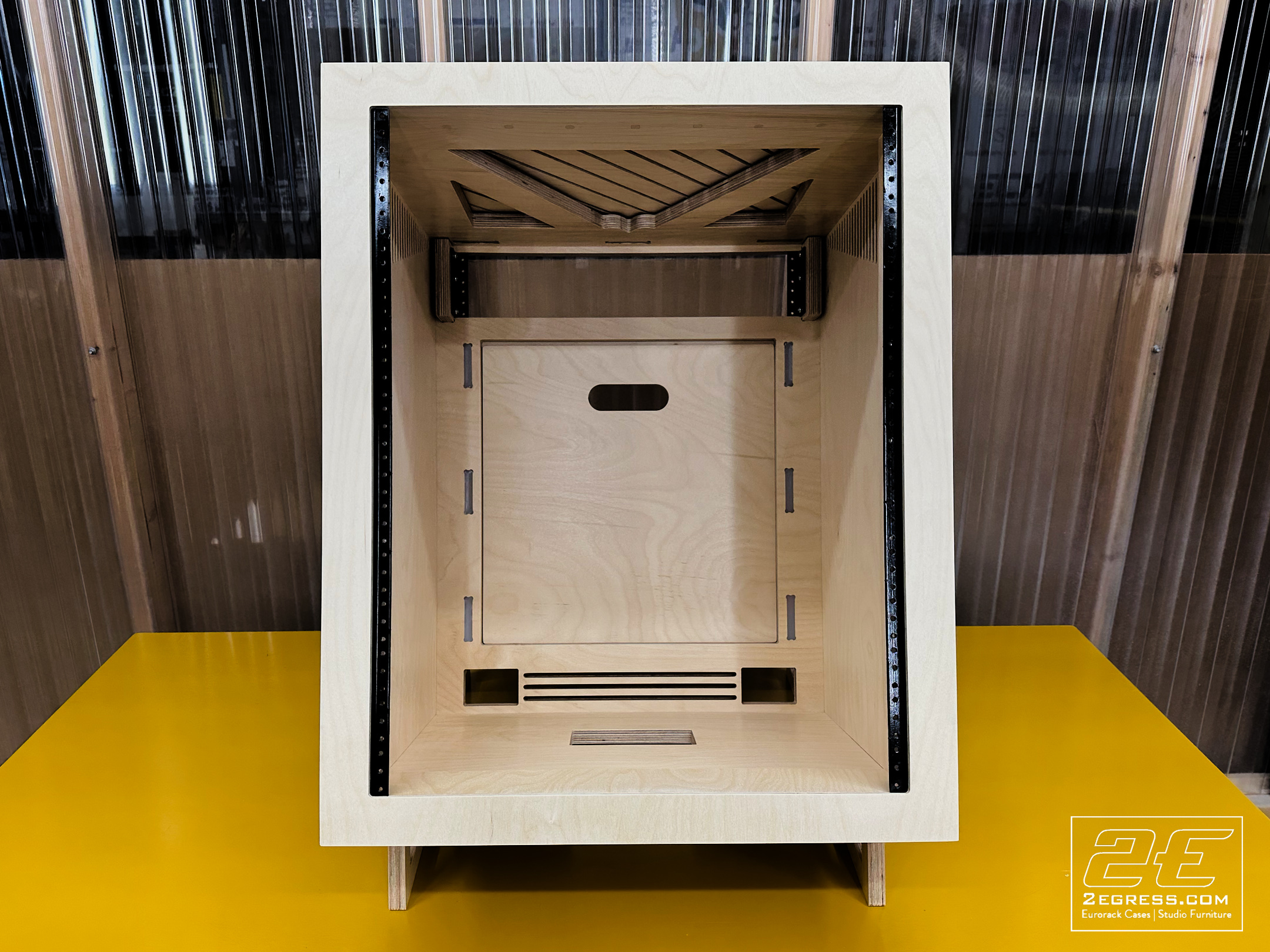 Stduio Rack | Lifttop | 2Egress