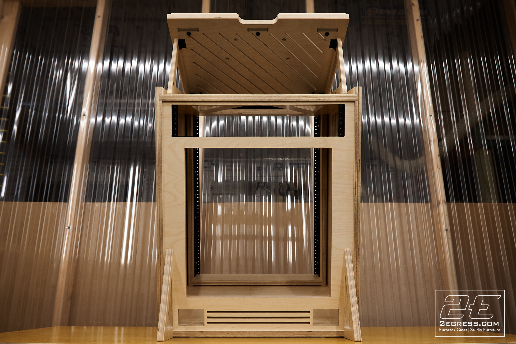 Stduio Rack | Lifttop | 2Egress