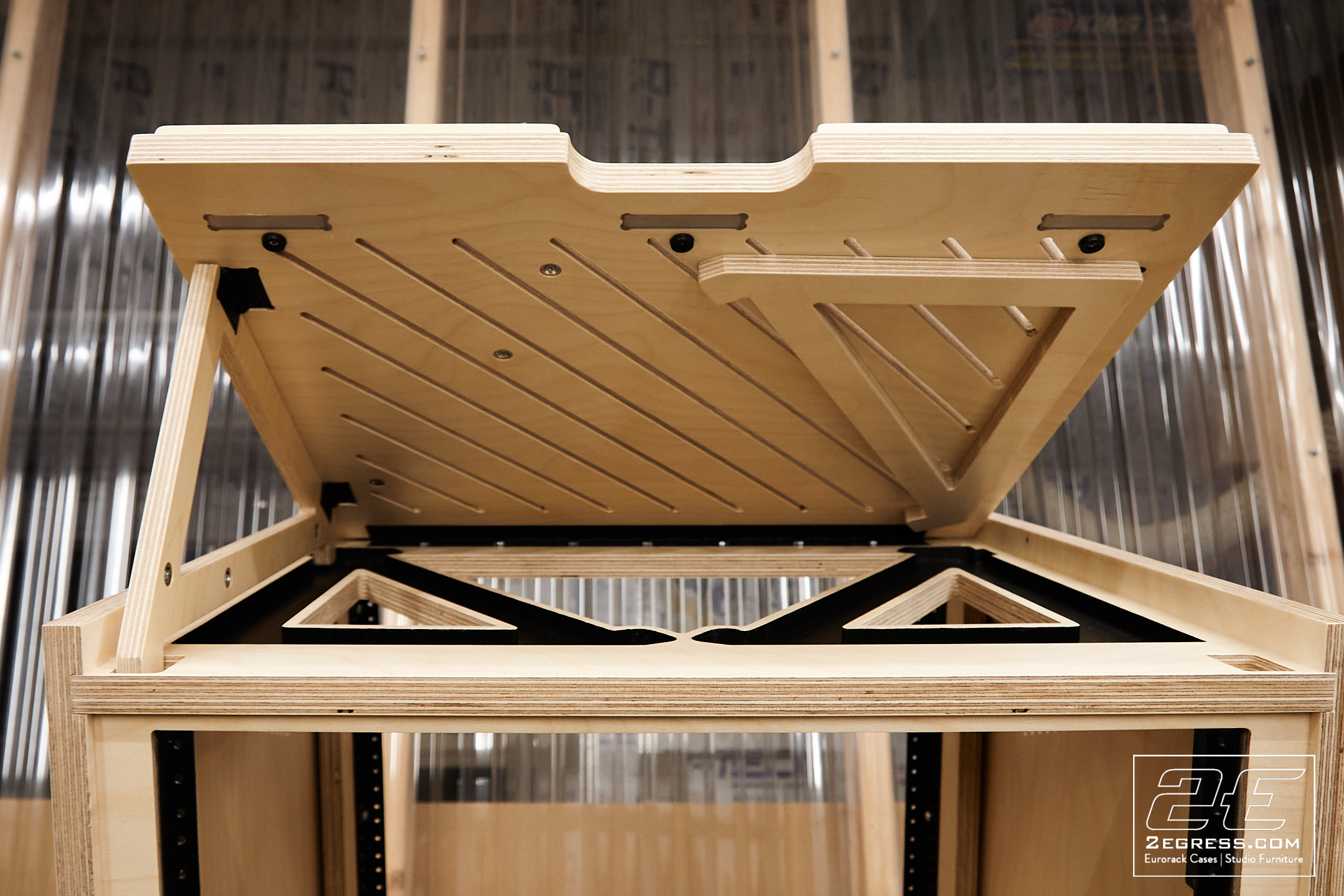Stduio Rack | Lifttop | 2Egress