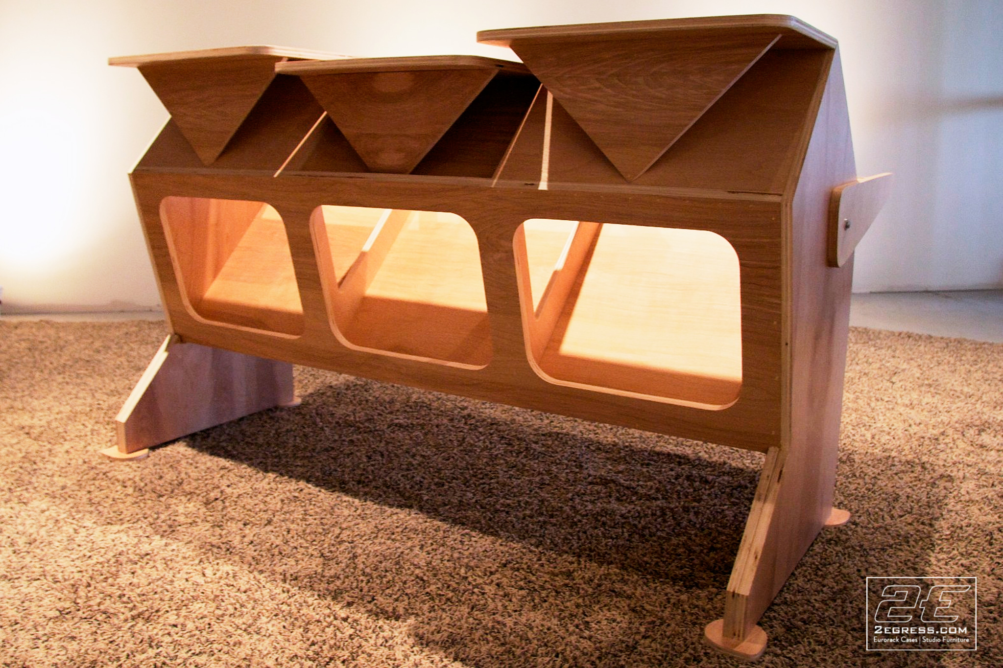 Studio desk Low rida 2egress