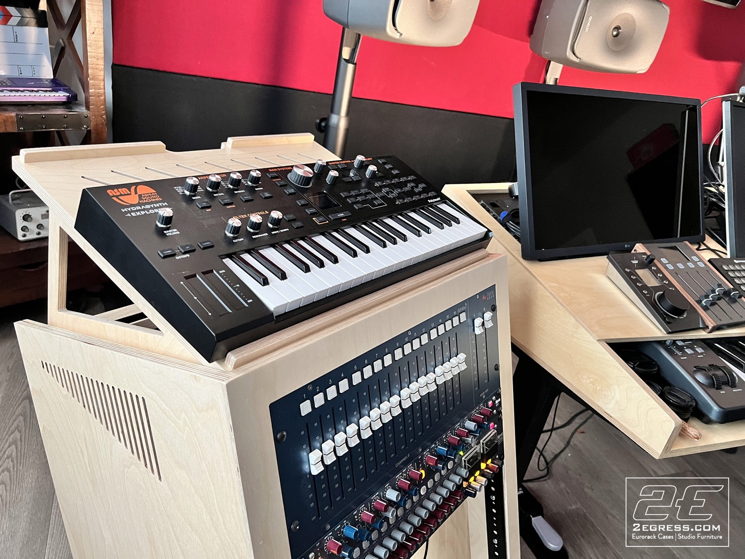 Stduio Rack | Lifttop | 2Egress