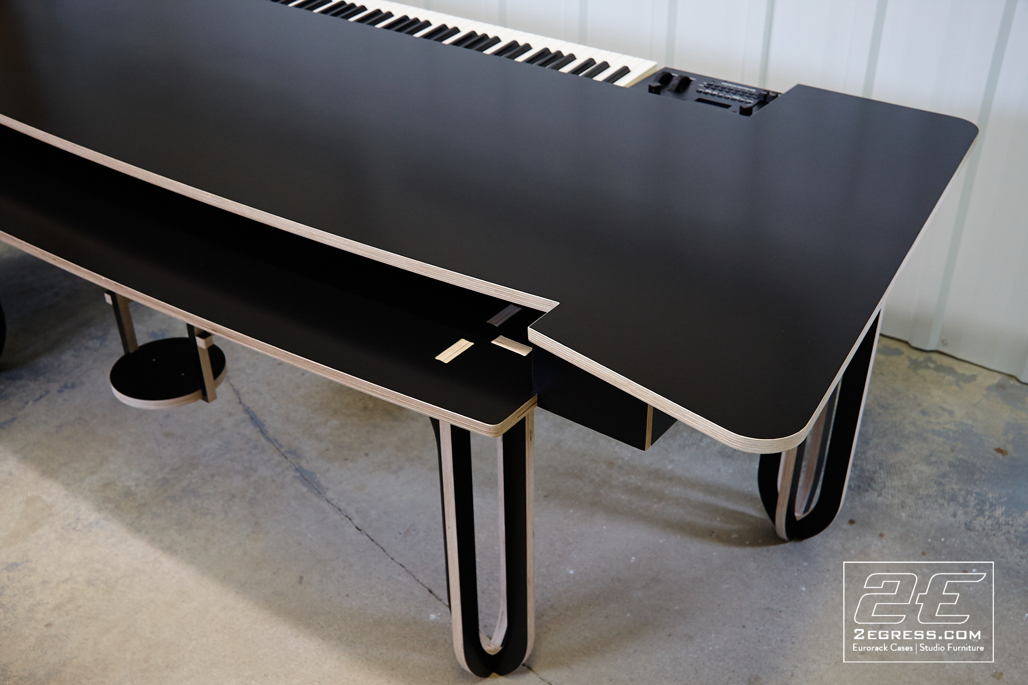 Studio desk doepfer lmk4+ 2Egress