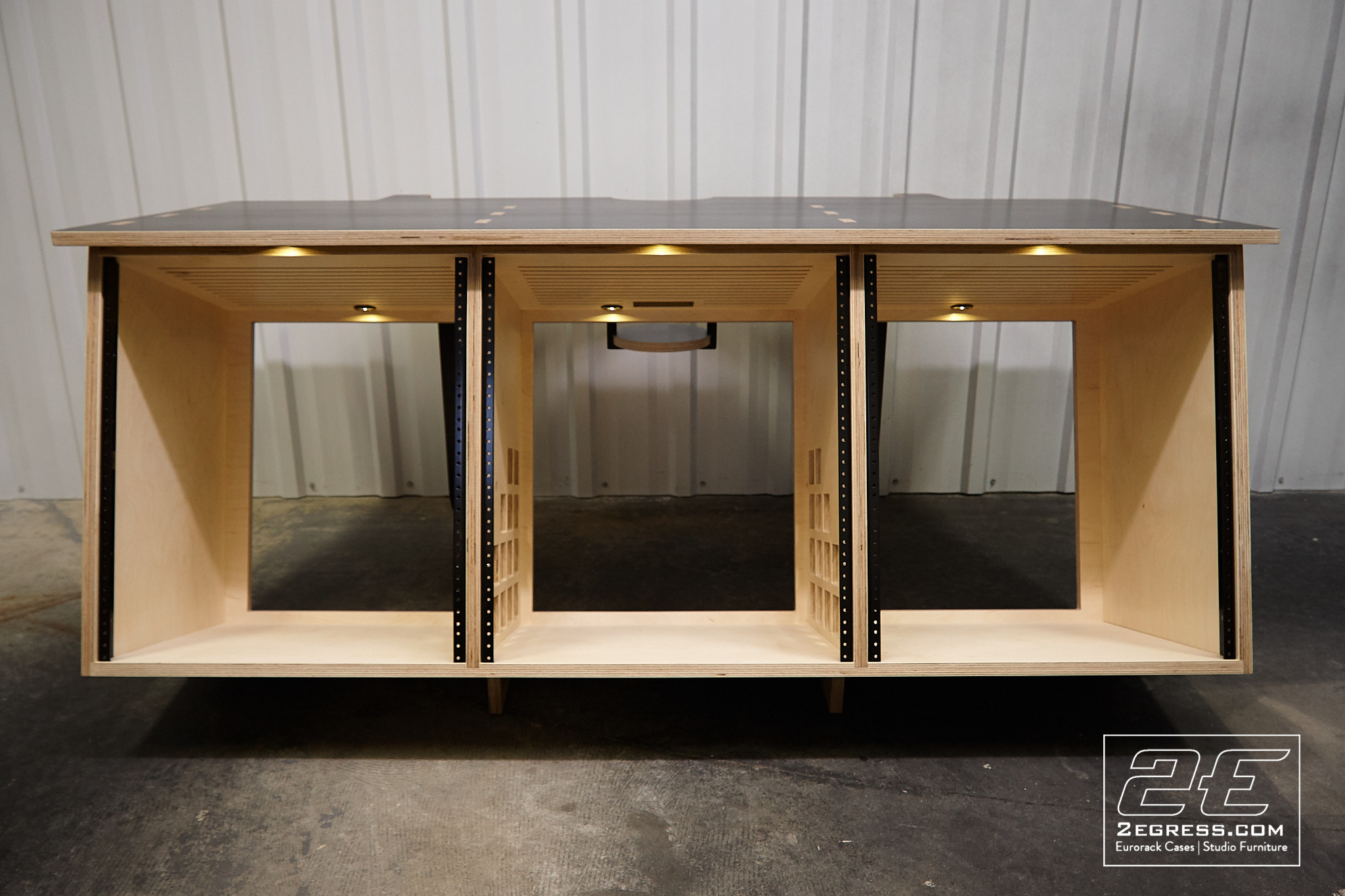 Studio equipment rack SPUTNIK RIch Walters 2Egress