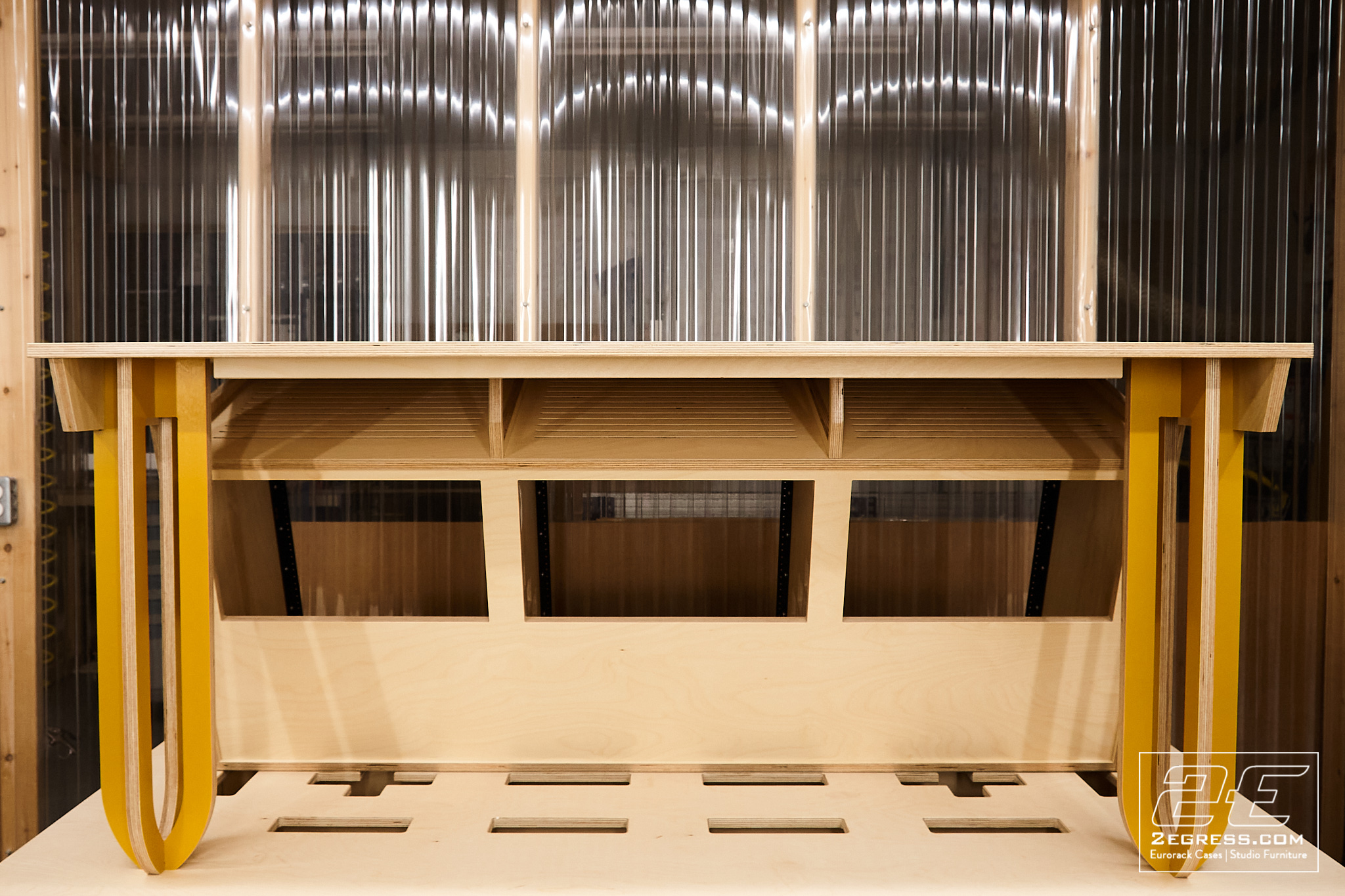 studio rack 2egress stinger