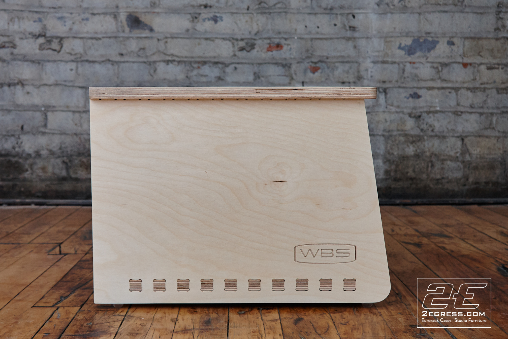 WBS studio rack dauntless 2egress