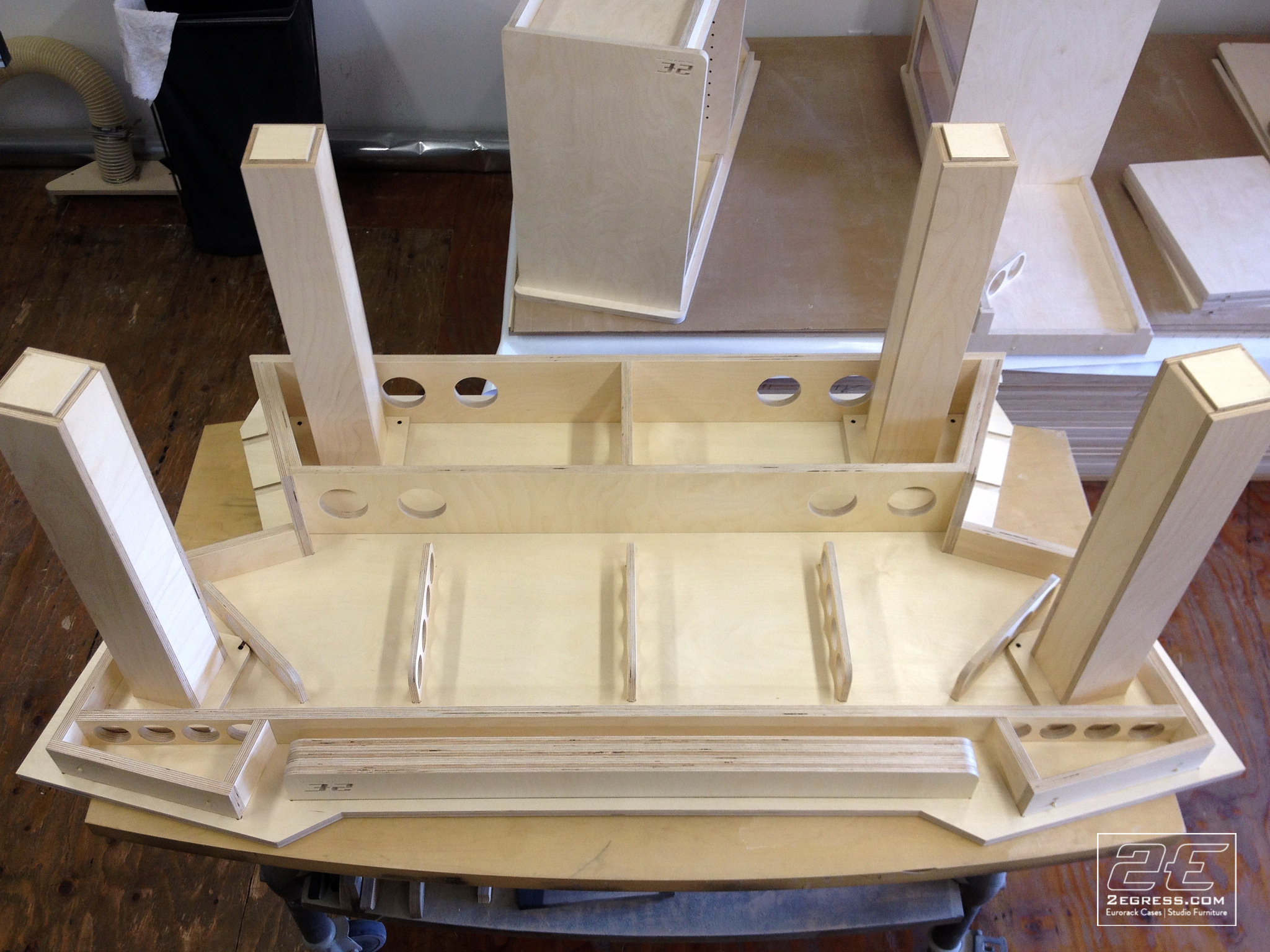 studio desk jim guthrie 2Egress