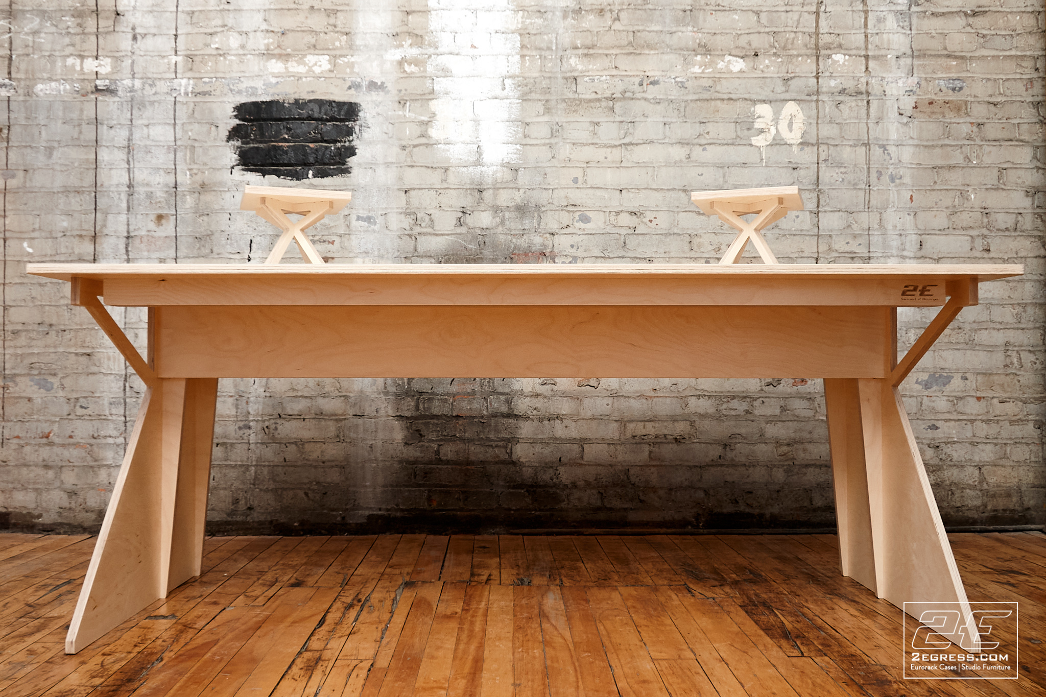 studio desk facet 2egress