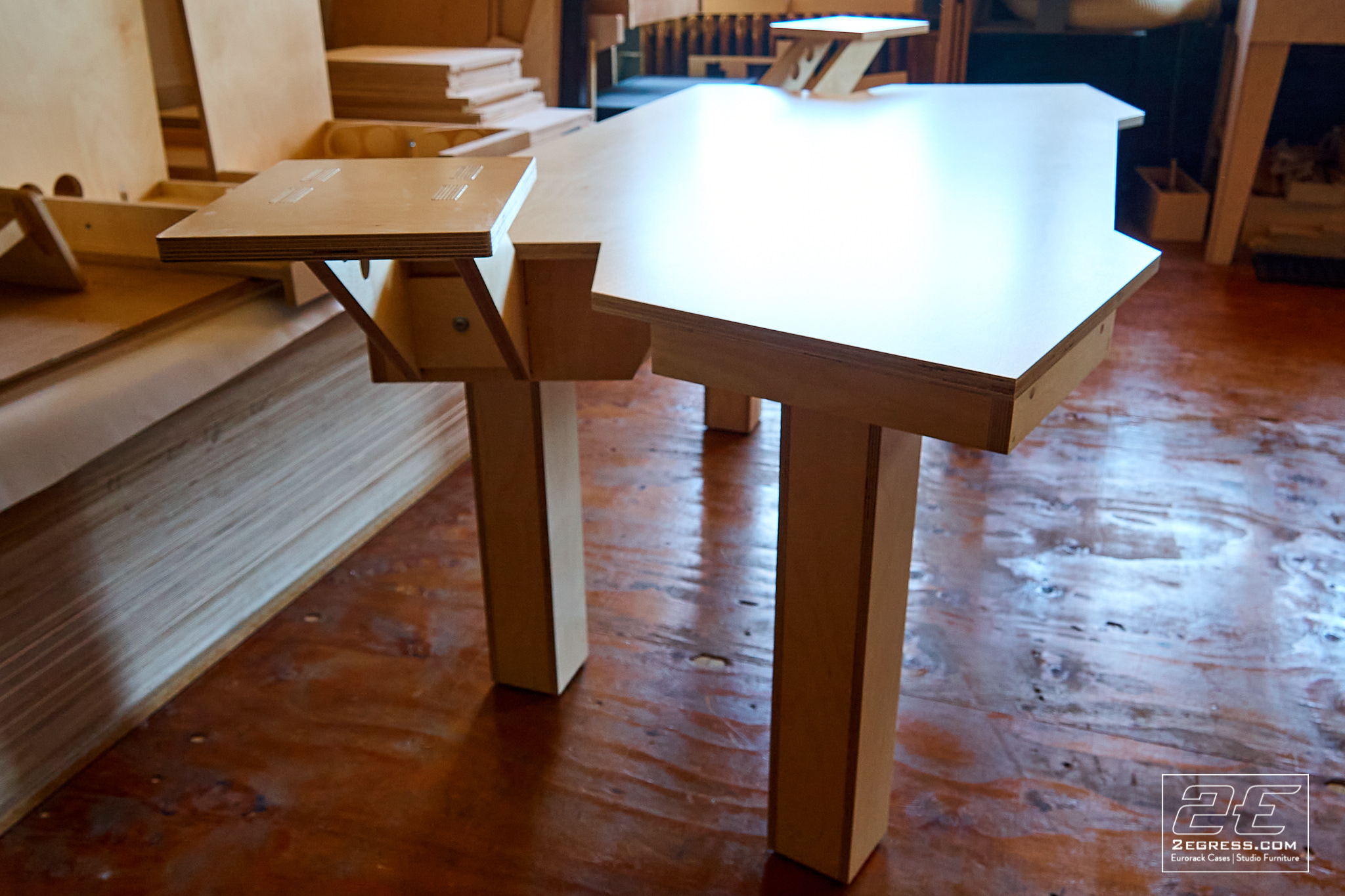 studio desk jim guthrie 2Egress