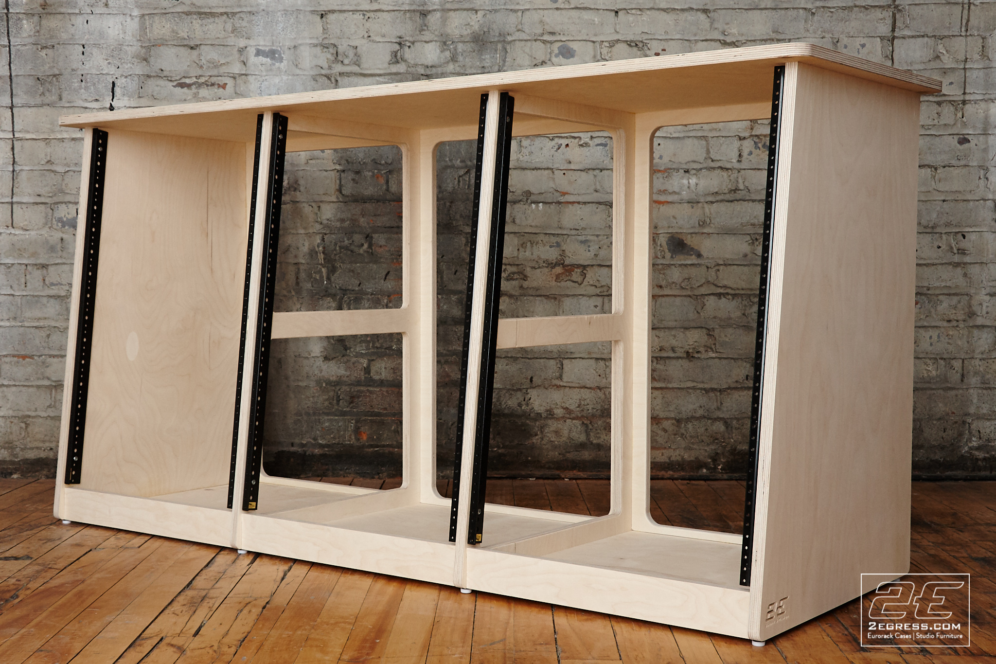 Triple bay rack 2egress