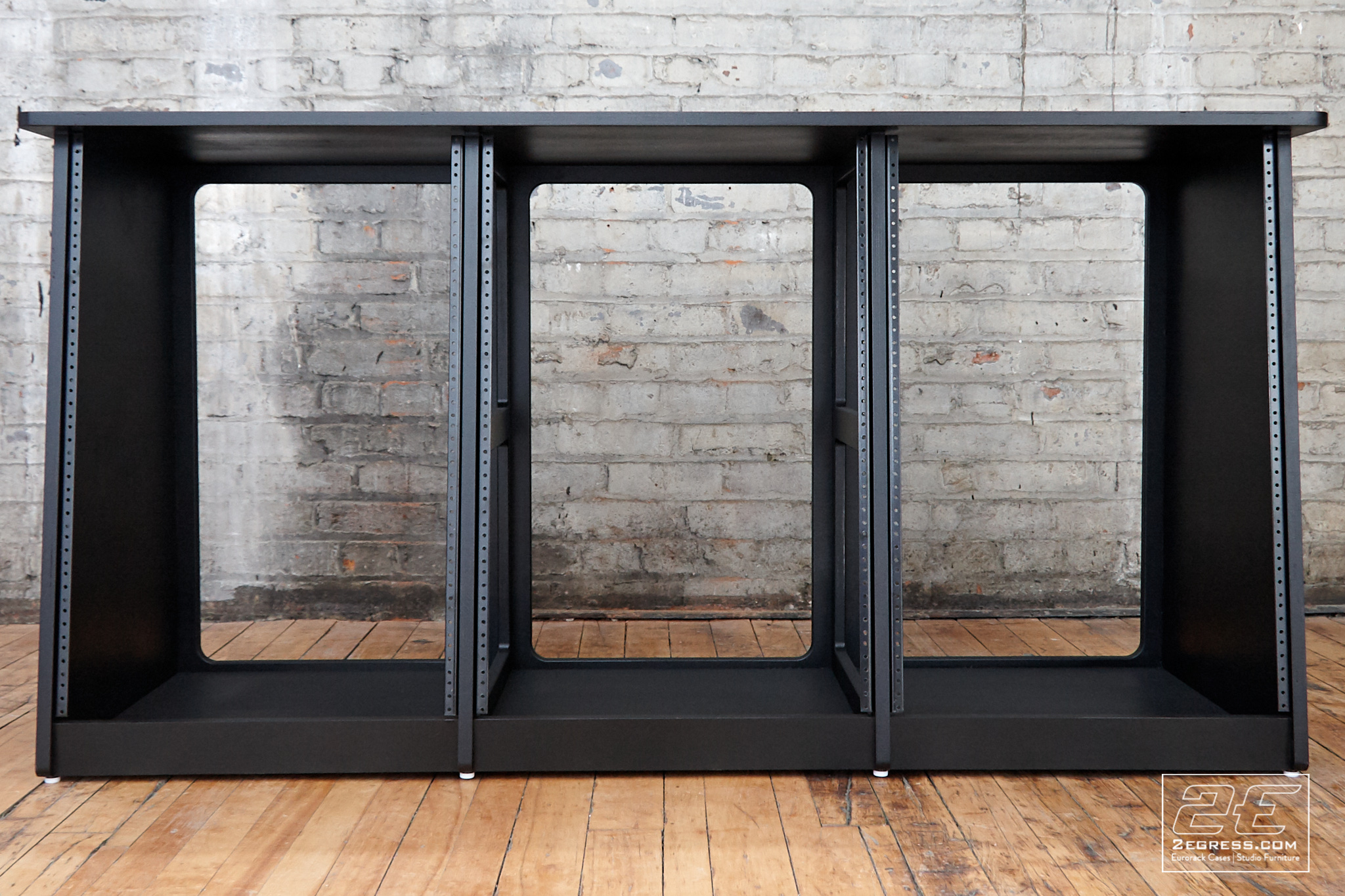 Triple bay rack 2egress