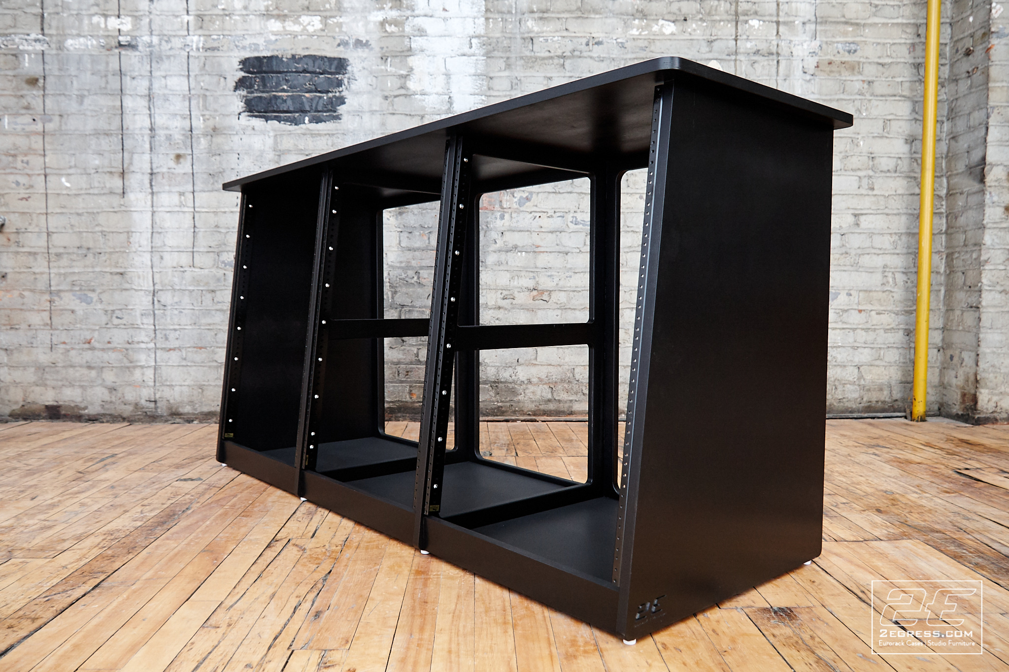 Triple bay rack 2egress